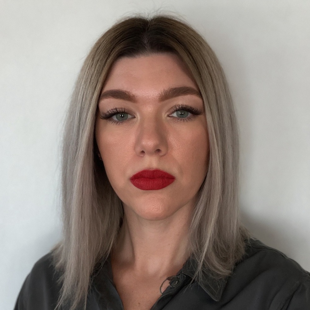 Meet your Posher, Holly